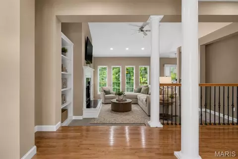 Entry Way - 766 Southbrook Forest Ct, Saint Charles, MO 63304 photo 2 of 6