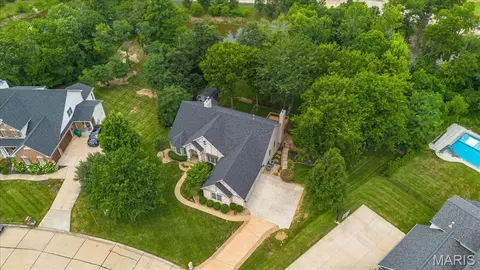 View/Area - 766 Southbrook Forest Ct, Saint Charles, MO 63304 photo 6 of 9