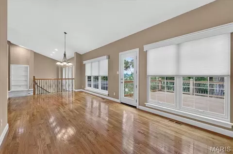 Living - 766 Southbrook Forest Ct, Saint Charles, MO 63304 photo 11 of 17