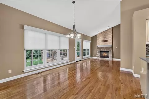 Living - 766 Southbrook Forest Ct, Saint Charles, MO 63304 photo 13 of 17