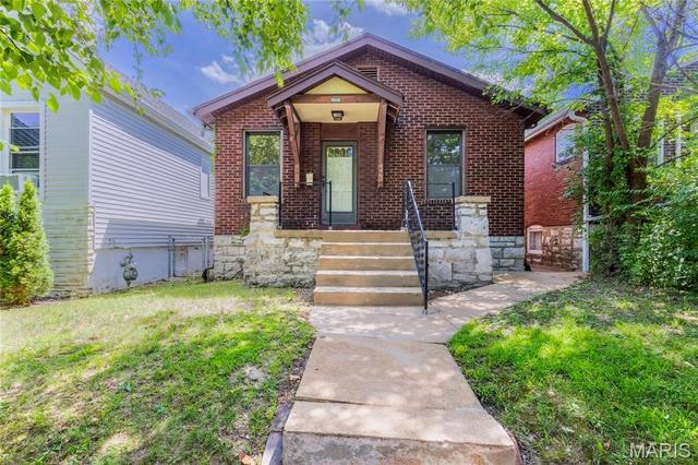 4460 Itaska St, Saint Louis, MO 63116