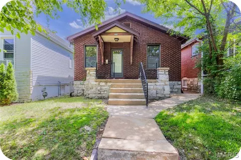 4460 Itaska St, Saint Louis, MO 63116