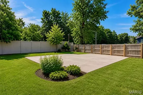 Exterior - 106 Bruce Dr, Saint Robert, MO 65584 photo 6 of 9