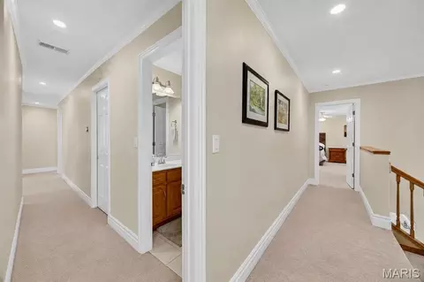 Entry Way - 106 Bruce Dr, Saint Robert, MO 65584 photo 6 of 7
