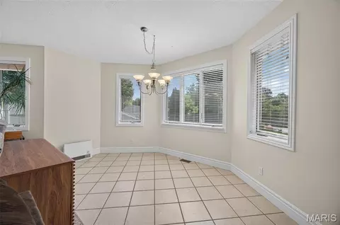 Dining - 106 Bruce Dr, Saint Robert, MO 65584 photo 1 of 1