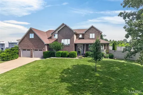 Exterior - 106 Bruce Dr, Saint Robert, MO 65584 photo 2 of 9
