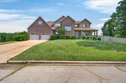Exterior - 106 Bruce Dr, Saint Robert, MO 65584 photo 3 of 9