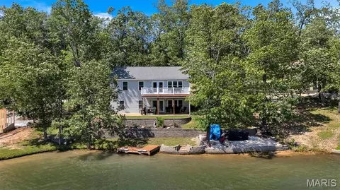 7024 Lake Point Dr, Perryville, MO 63775