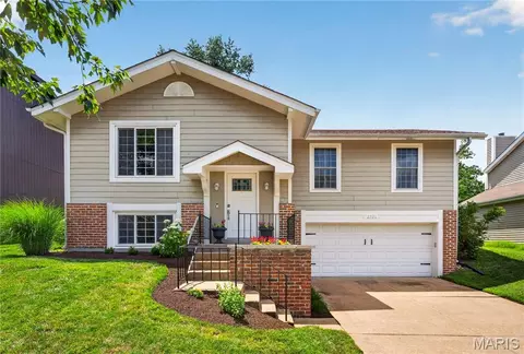 2521 Rain Forest Dr, Wildwood, MO 63011