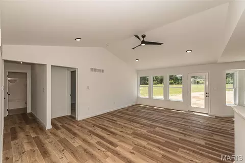 Living - 11 Oakview Ct, Troy, MO 63379 photo 1 of 3