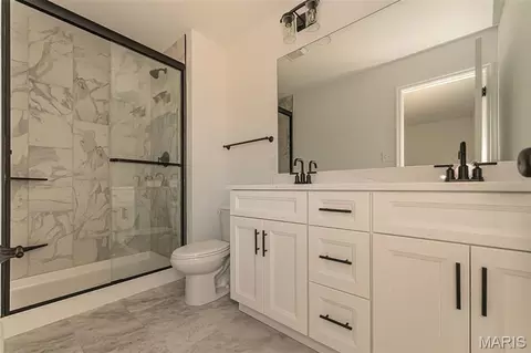 Bath - 11 Oakview Ct, Troy, MO 63379 photo 1 of 3