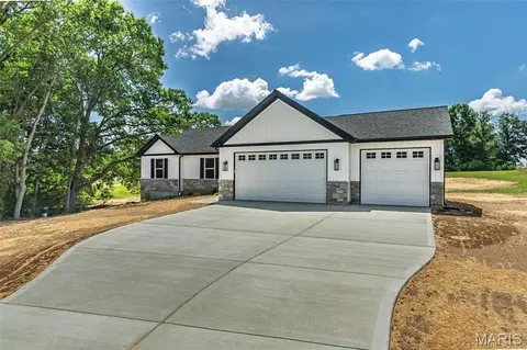 Exterior - 11 Oakview Ct, Troy, MO 63379 photo 3 of 6