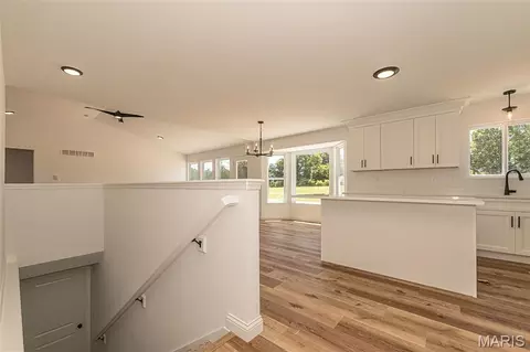 Entry Way - 11 Oakview Ct, Troy, MO 63379 photo 3 of 4