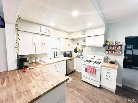 Kitchen - 807 E 4th St, Salem, MO 65560 photo 1 of 2