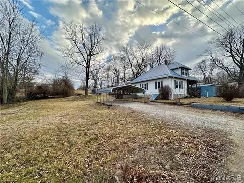 Exterior - 807 E 4th St, Salem, MO 65560 photo 5 of 5