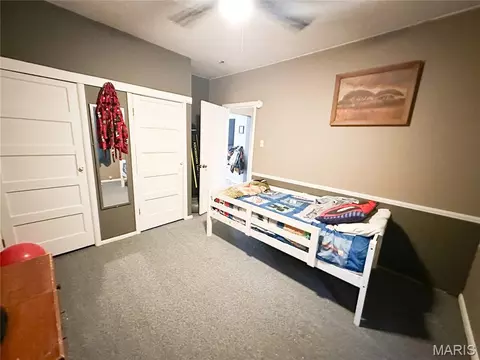 Bedroom - 807 E 4th St, Salem, MO 65560 photo 2 of 5