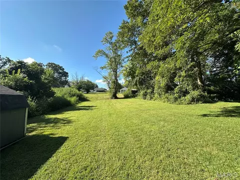 Exterior - 807 E 4th St, Salem, MO 65560 photo 6 of 7