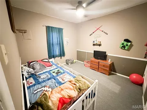 Bedroom - 807 E 4th St, Salem, MO 65560 photo 1 of 5