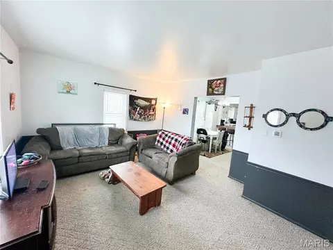 Living - 807 E 4th St, Salem, MO 65560 photo 1 of 3