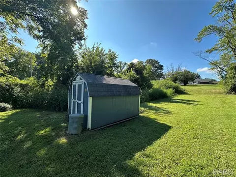 Exterior - 807 E 4th St, Salem, MO 65560 photo 7 of 7