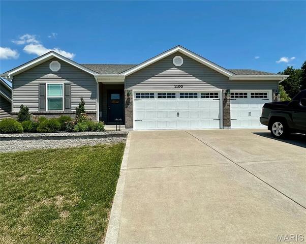 1100 Slapshot Dr, Foristell, MO 63348
