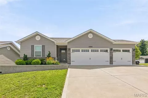 1100 Slapshot Dr, Foristell, MO 63348