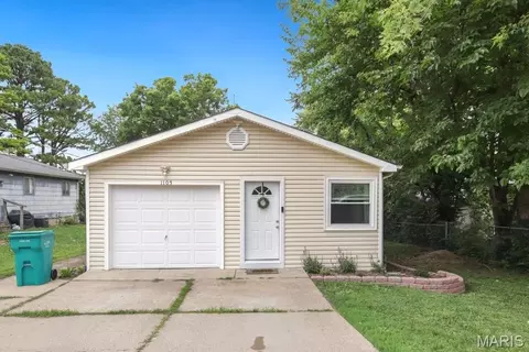 1105 Orchard Dr, Saint Clair, MO 63077