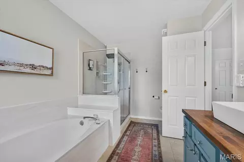Bath - 1559 Englebrook Dr, Wildwood, MO 63011 photo 3 of 4
