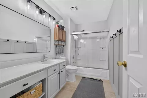Bath - 1559 Englebrook Dr, Wildwood, MO 63011 photo 4 of 4