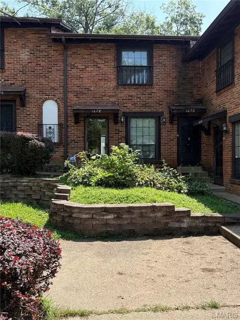 1278 N And South Rd, Saint Louis, MO 63130