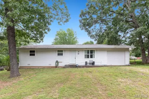 4816 Woodland Dr, Sullivan, MO 63080