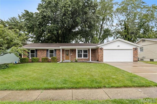 3317 Town And Country Ln, Saint Charles, MO 63301