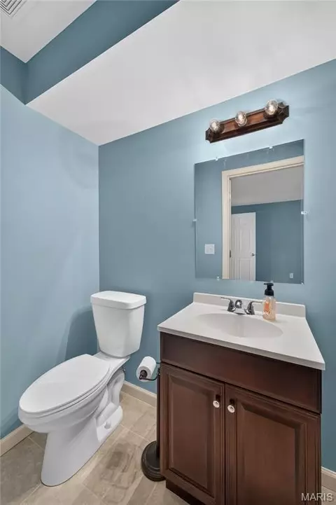 Bath - 1412 Apple Valley Dr, O'fallon, MO 63366 photo 3 of 3