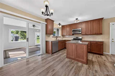 Kitchen - 1412 Apple Valley Dr, O'fallon, MO 63366 photo 3 of 3