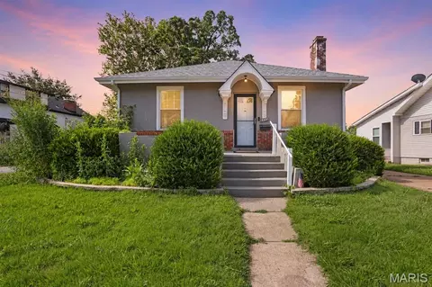 8828 Powell Ave, Saint Louis, MO 63144