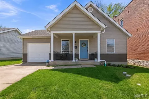 3024 Caroline St, Saint Louis, MO 63104