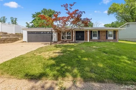 11915 Benedetta Dr, Bridgeton, MO 63044