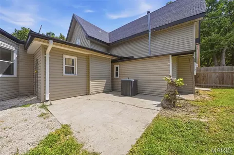 Exterior - 90 W 3rd St, Pevely, MO 63070 photo 6 of 11