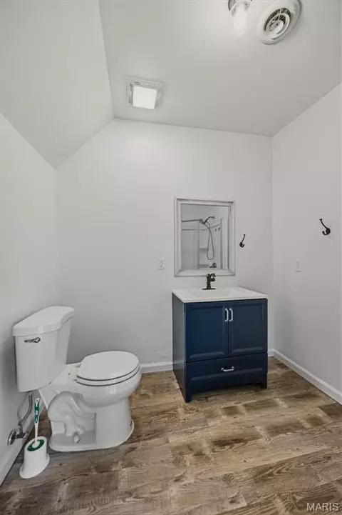 Bath - 90 W 3rd St, Pevely, MO 63070 photo 4 of 6