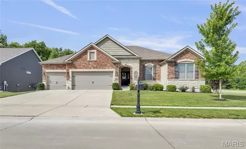 361 Mystic Brook Dr, O'fallon, MO 63366