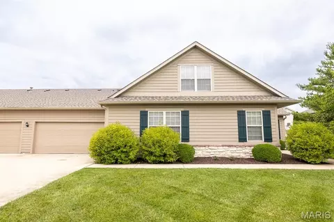 1328 Three Rivers Dr, O'fallon, IL 62269