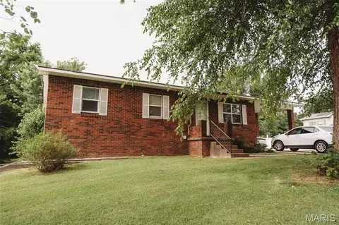 2815 W Lakeview Dr, Poplar Bluff, MO 63901