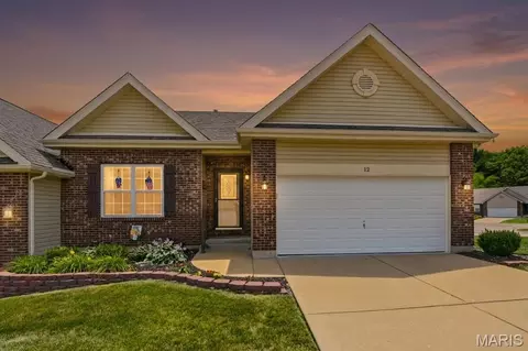 12 Parkville Ln, Festus, MO 63028