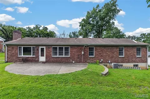 Exterior - 1131 Wagonwheel Trl, Ellisville, MO 63011 photo 6 of 8