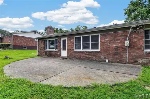 Exterior - 1131 Wagonwheel Trl, Ellisville, MO 63011 photo 7 of 8