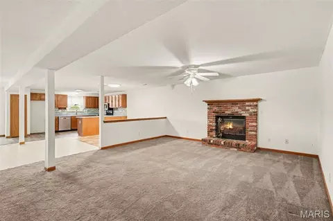 Living - 875 Crider Ln, Union, MO 63084 photo 4 of 4
