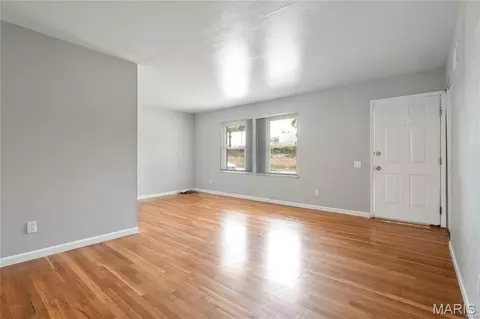 Living - 11010 Ebert Dr, Saint Louis, MO 63136 photo 1 of 3