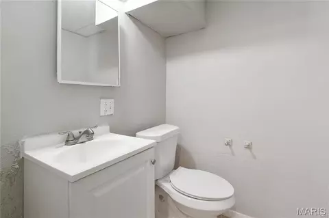 Bath - 11010 Ebert Dr, Saint Louis, MO 63136 photo 2 of 2