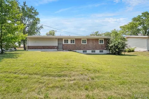 Exterior - 11010 Ebert Dr, Saint Louis, MO 63136 photo 4 of 4
