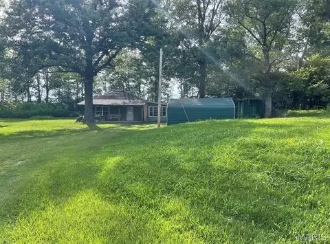 26521 Old Railroad St, Tamms, IL 62988